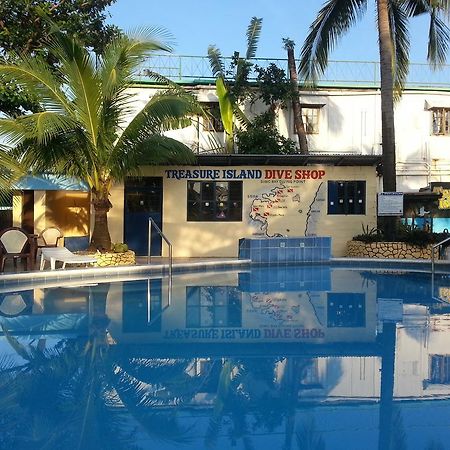Treasure Island Resort Olongapo City Exteriör bild