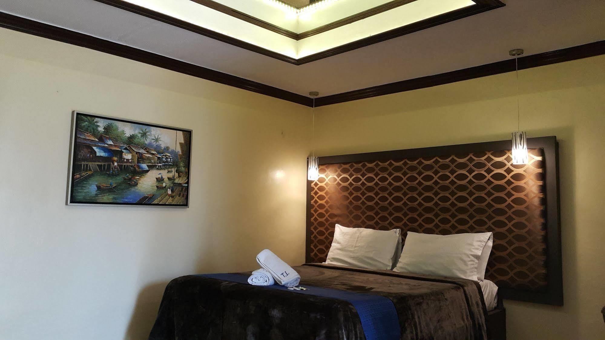 Treasure Island Resort Olongapo City Exteriör bild