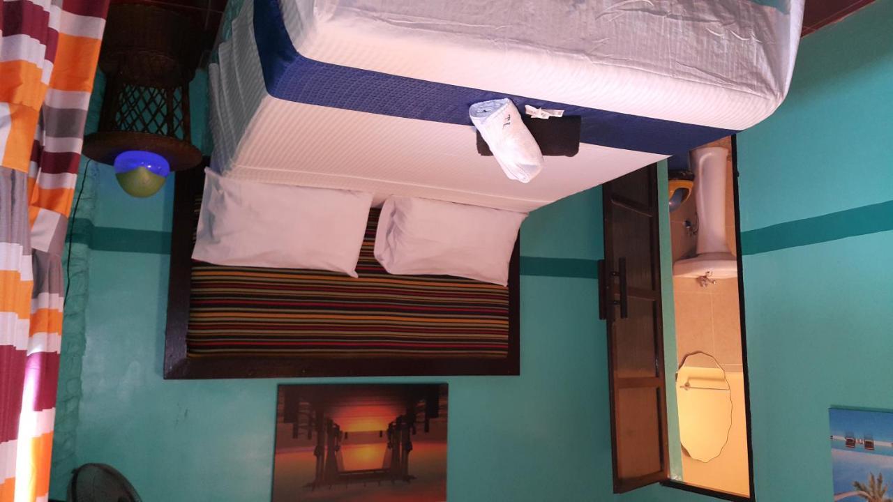 Treasure Island Resort Olongapo City Rum bild