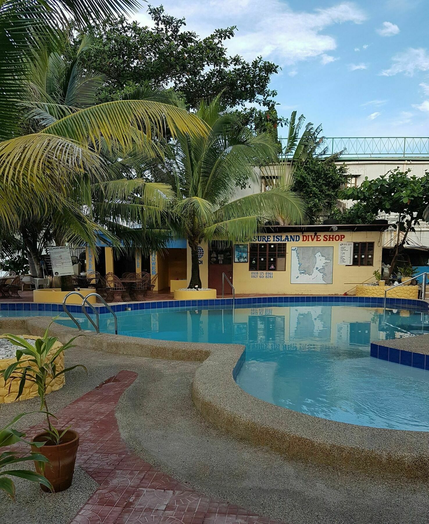 Treasure Island Resort Olongapo City Exteriör bild